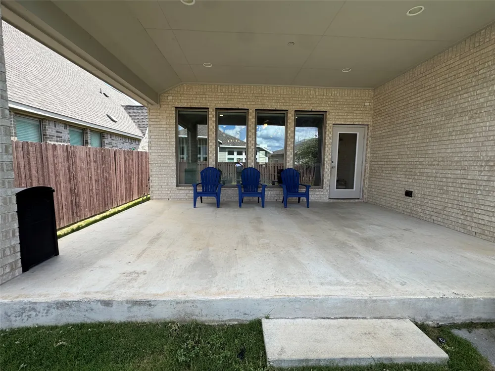 2004 Stirling Street Leander, TX 78641