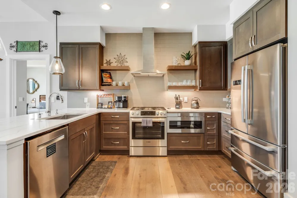 7 Patton Avenue #1006 Asheville, NC 28801