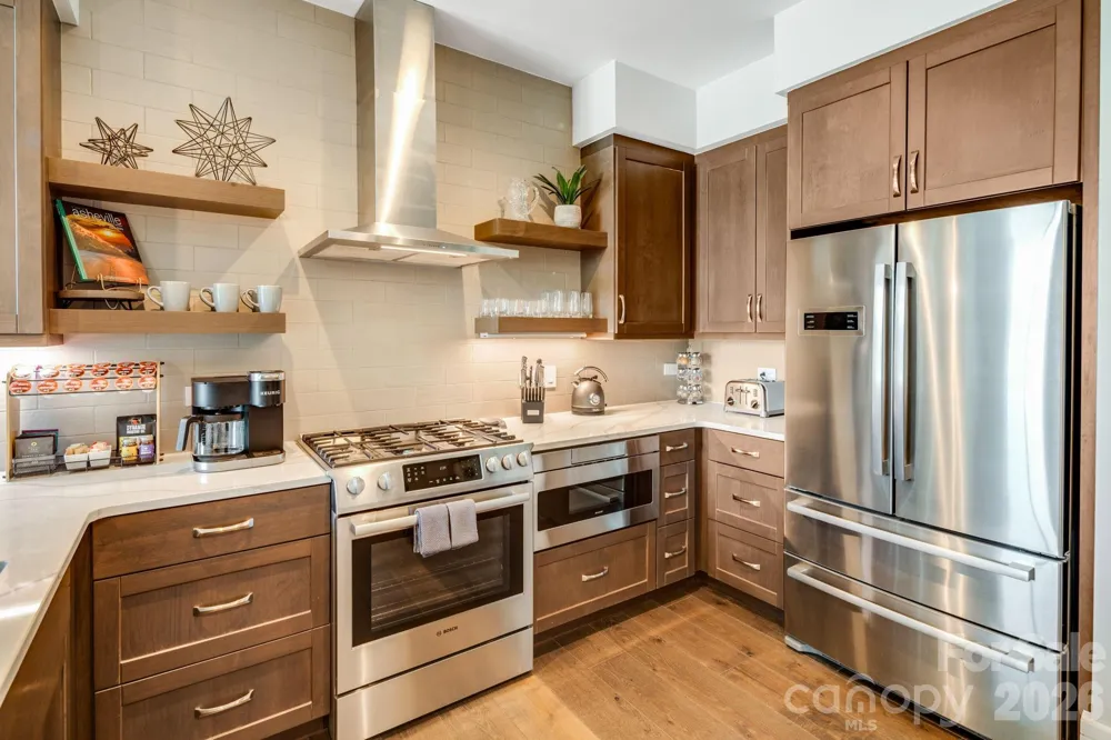 7 Patton Avenue #1006 Asheville, NC 28801