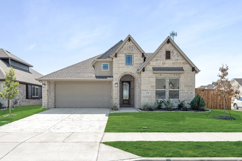 200 Sweetwater Drive Commerce, TX 75428