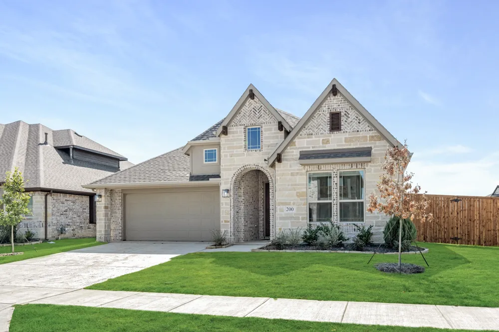 200 Sweetwater Drive Commerce, TX 75428