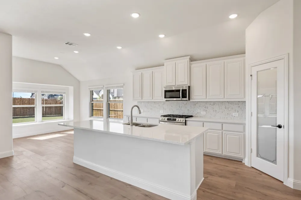 200 Sweetwater Drive Commerce, TX 75428