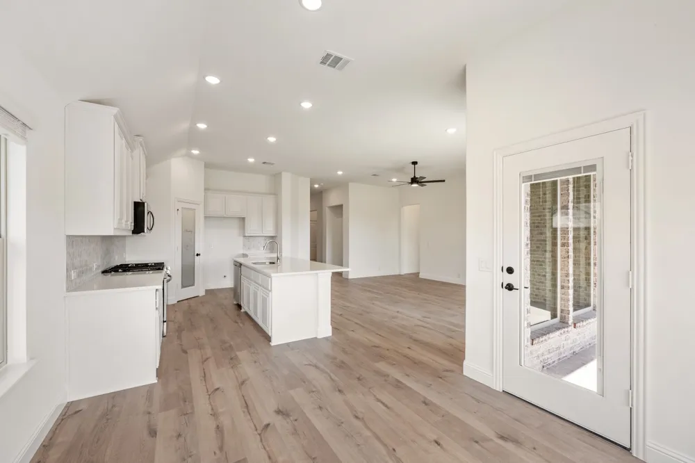 200 Sweetwater Drive Commerce, TX 75428