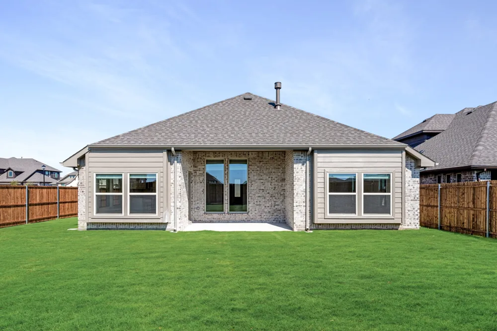 200 Sweetwater Drive Commerce, TX 75428