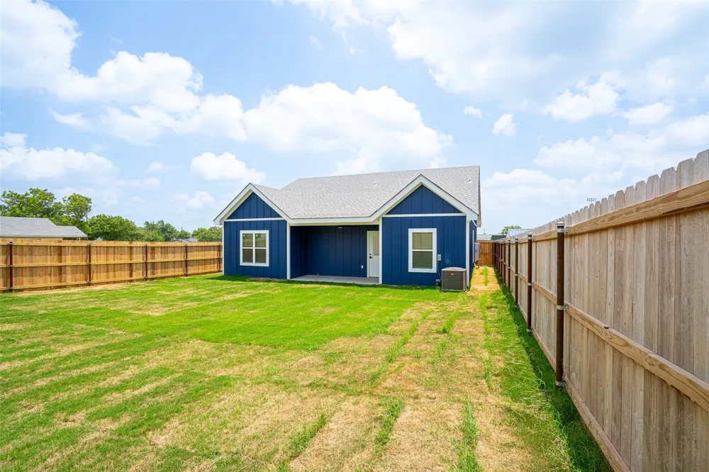710 N Post Oak Street Dublin, TX 76446