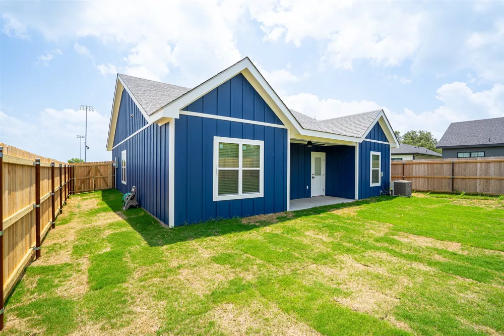 710 N Post Oak Street Dublin, TX 76446