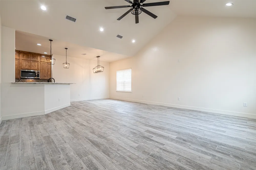 710 N Post Oak Street Dublin, TX 76446