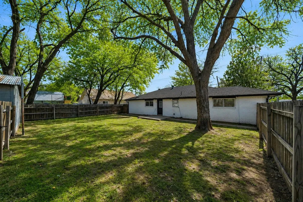 600 Mill Street Bowie, TX 76230