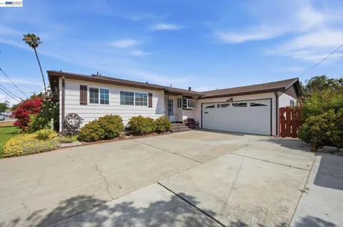 35458 Orleans Dr