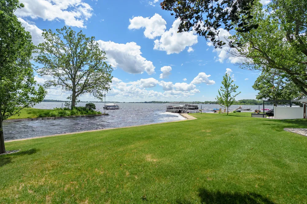 2282 Parker Drive Wayland, MI 49348