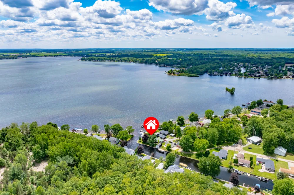 2282 Parker Drive Wayland, MI 49348