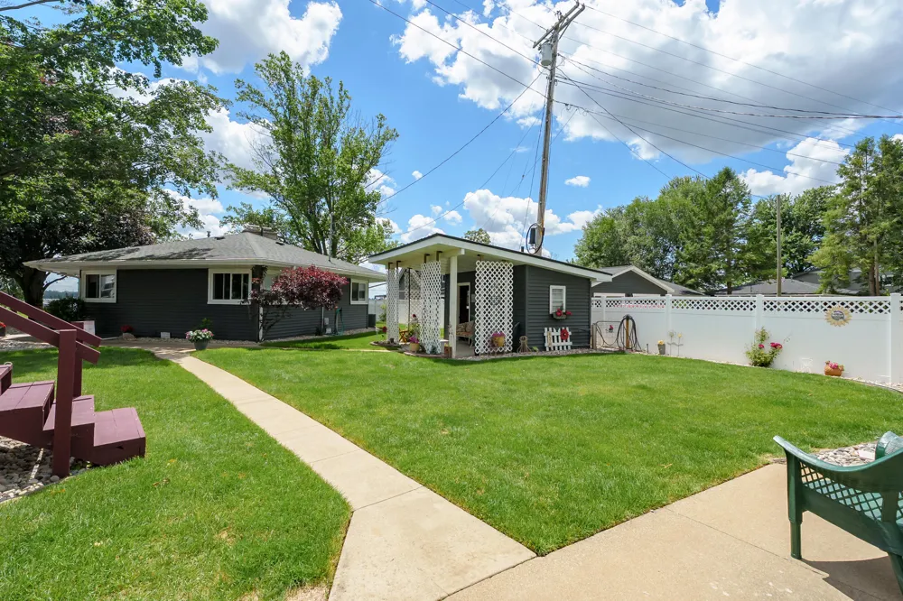 2282 Parker Drive Wayland, MI 49348
