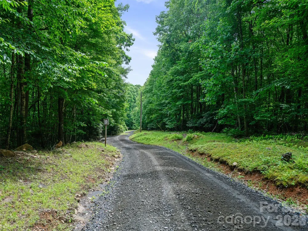000 Shadow Moss Drive #8B Burnsville, NC 28714