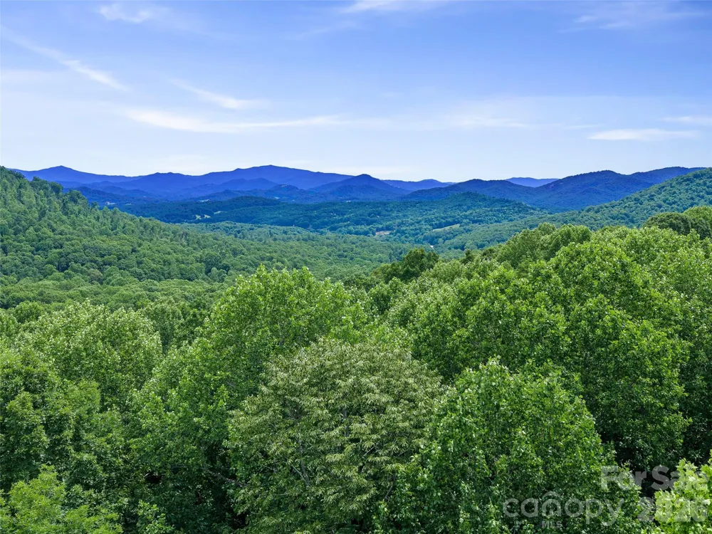 000 Shadow Moss Drive #8B Burnsville, NC 28714