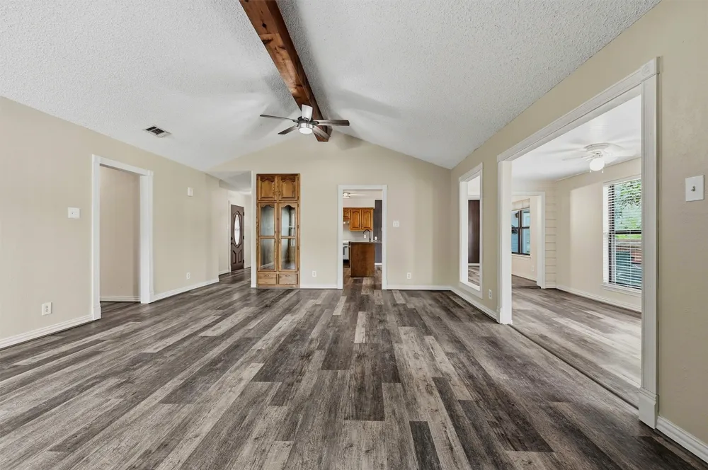 1344 Kiowa Drive E Lake Kiowa, TX 76240