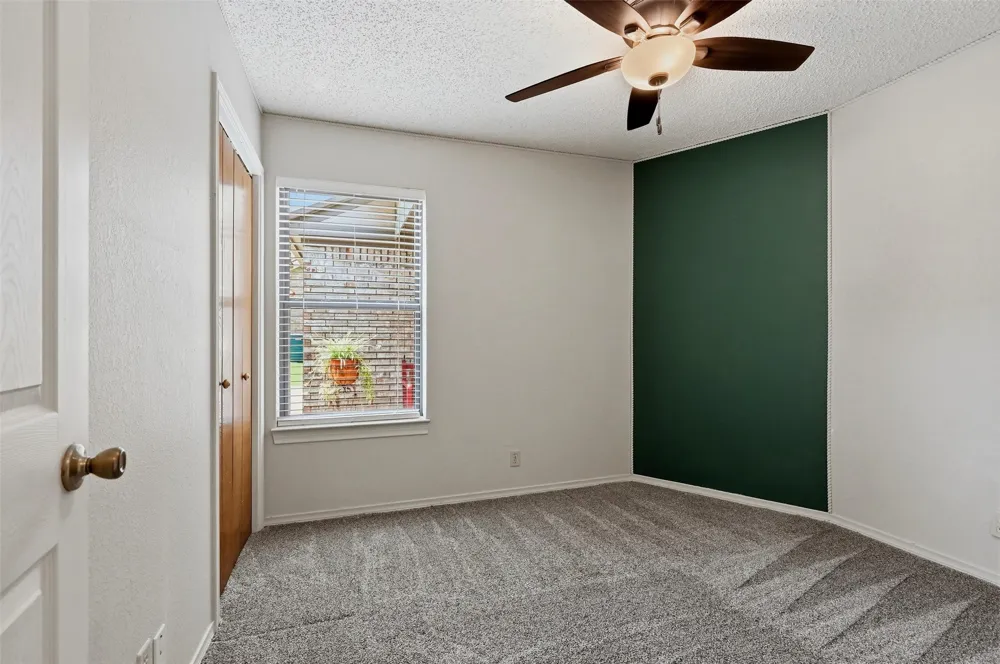 1344 Kiowa Drive E Lake Kiowa, TX 76240