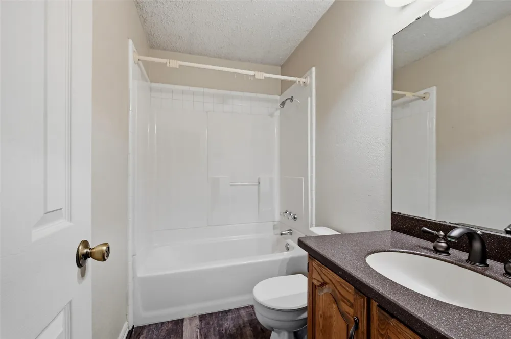 1344 Kiowa Drive E Lake Kiowa, TX 76240