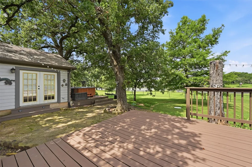 1344 Kiowa Drive E Lake Kiowa, TX 76240