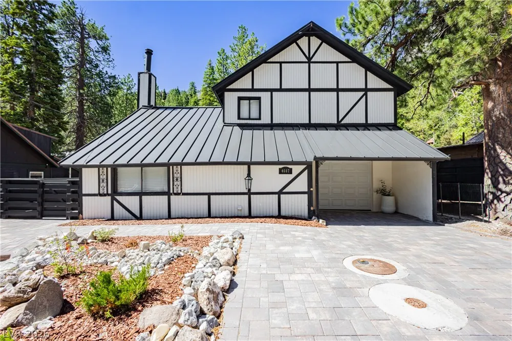 4607 Yellow Pine Mount Charleston, NV 89124