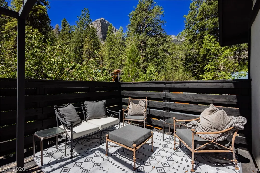 4607 Yellow Pine Mount Charleston, NV 89124