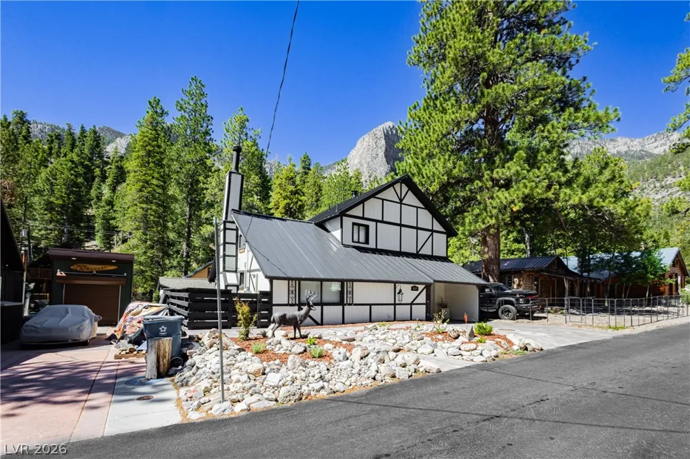 4607 Yellow Pine Mount Charleston, NV 89124