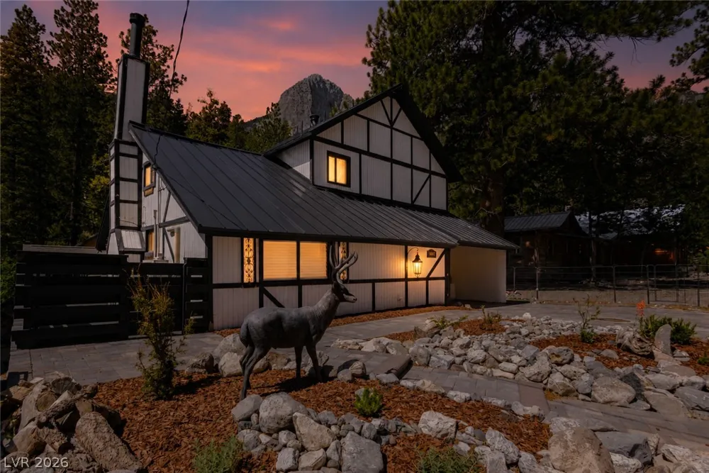 4607 Yellow Pine Mount Charleston, NV 89124
