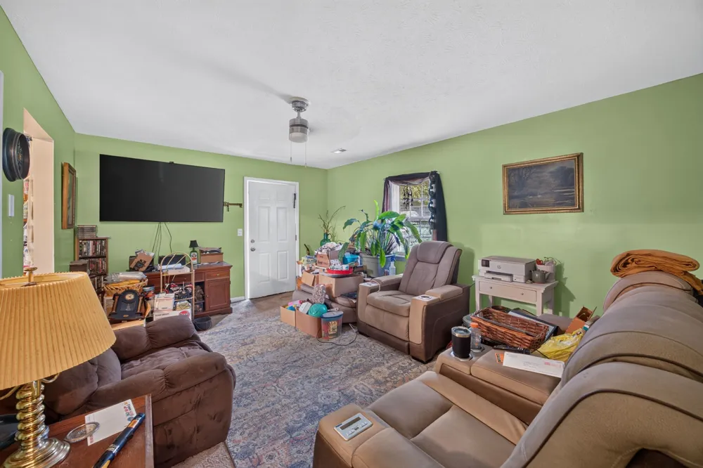11279 Nashville Hwy Baxter, TN 38544