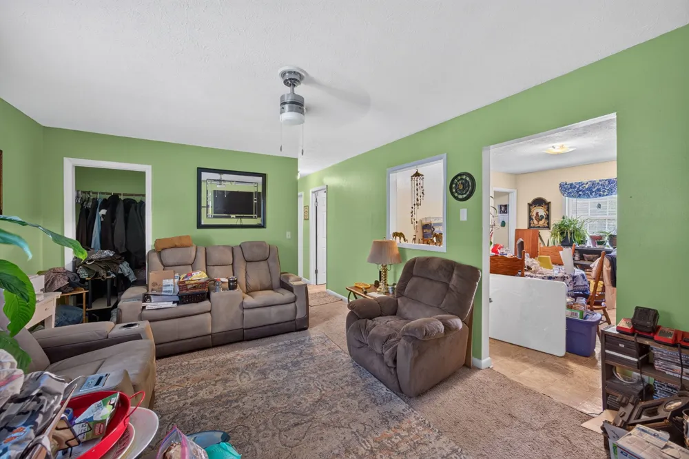 11279 Nashville Hwy Baxter, TN 38544