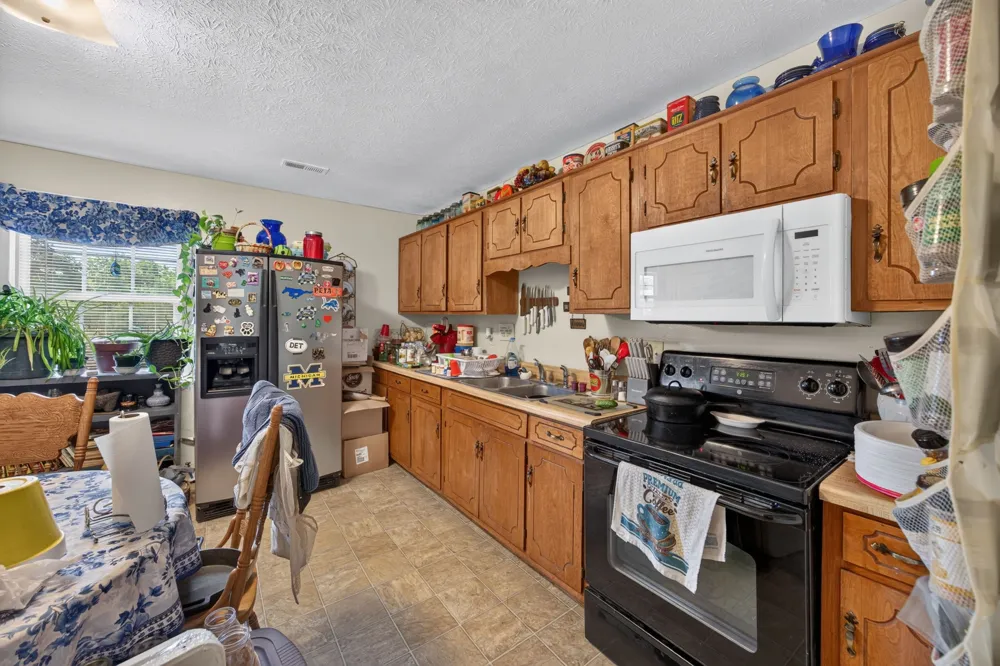 11279 Nashville Hwy Baxter, TN 38544