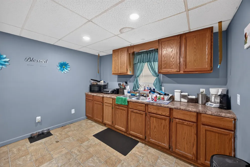 11279 Nashville Hwy Baxter, TN 38544