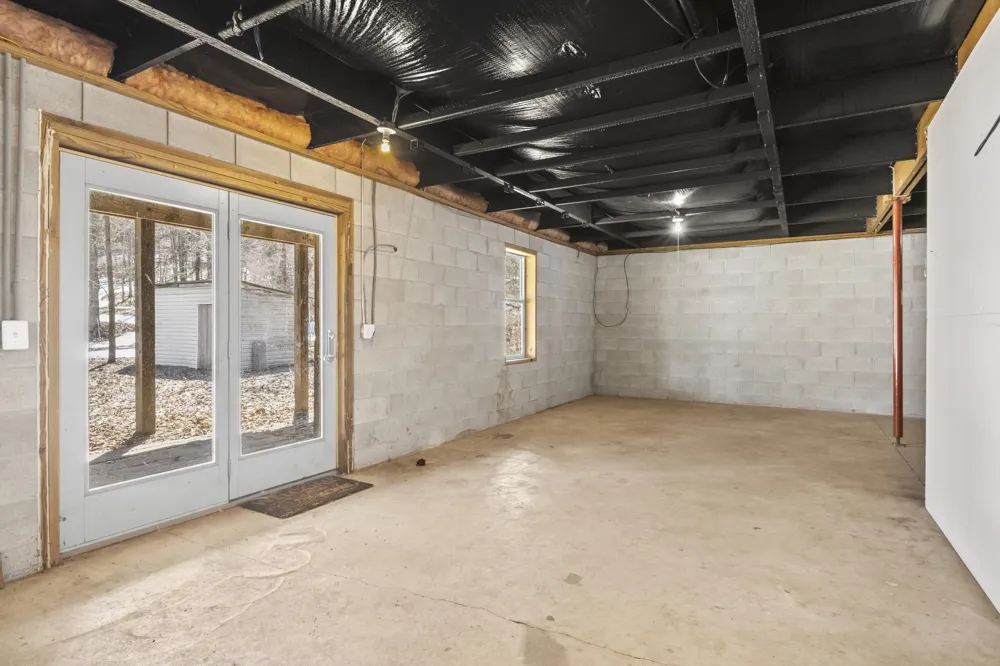 11153 Center Road Peninsula Township, MI 49686