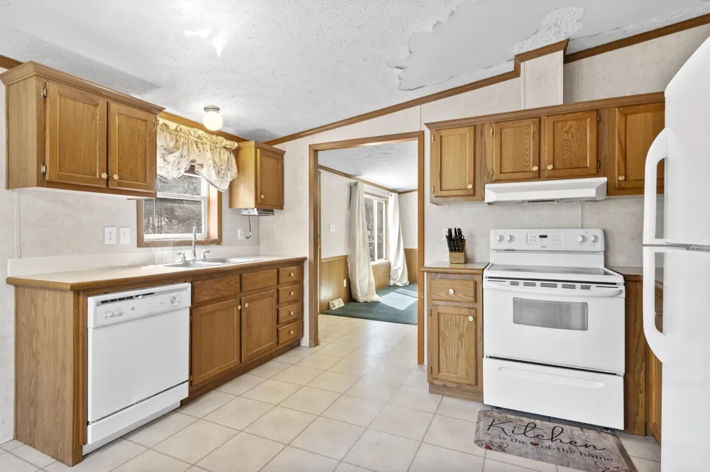 11153 Center Road Peninsula Township, MI 49686