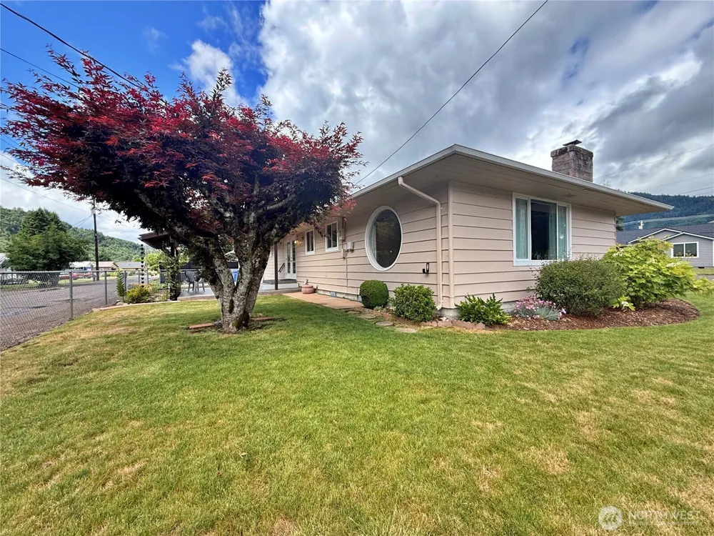 301 Temple Avenue Morton, WA 98356