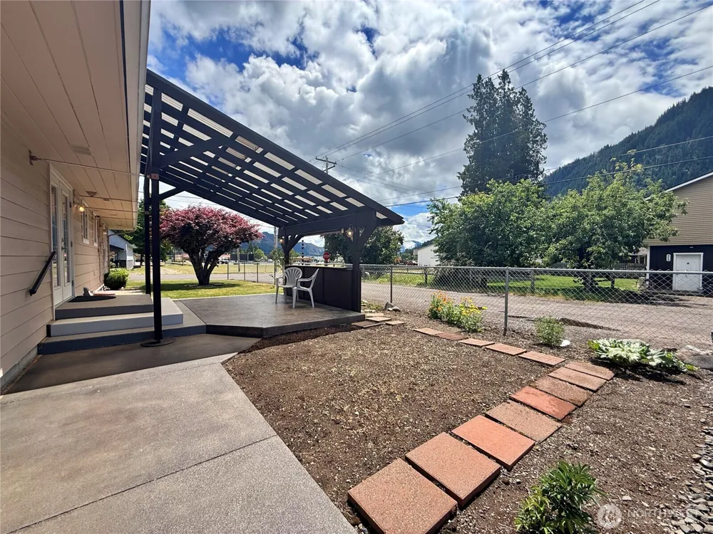 301 Temple Avenue Morton, WA 98356