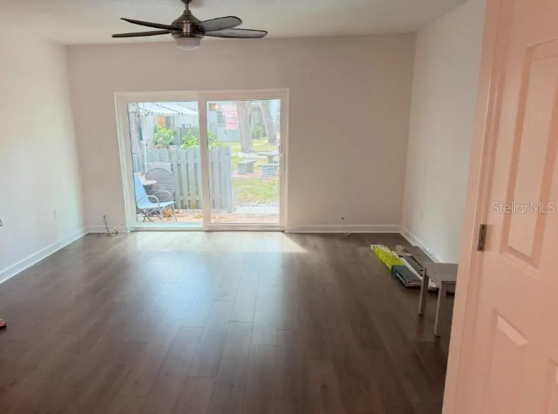 1134 RUE DES ROIS #1134 St Petersburg, FL 33707