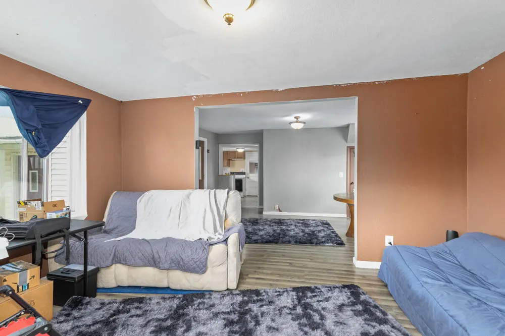 8938 Gibson Avenue Lake, MI 48632