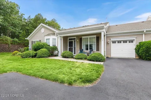 38 Autumntide Drive