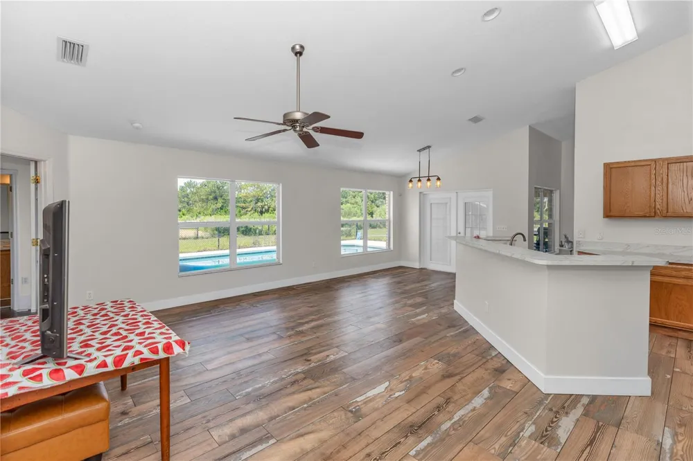 1005 WHISPRING CREEK WAY Osteen, FL 32764