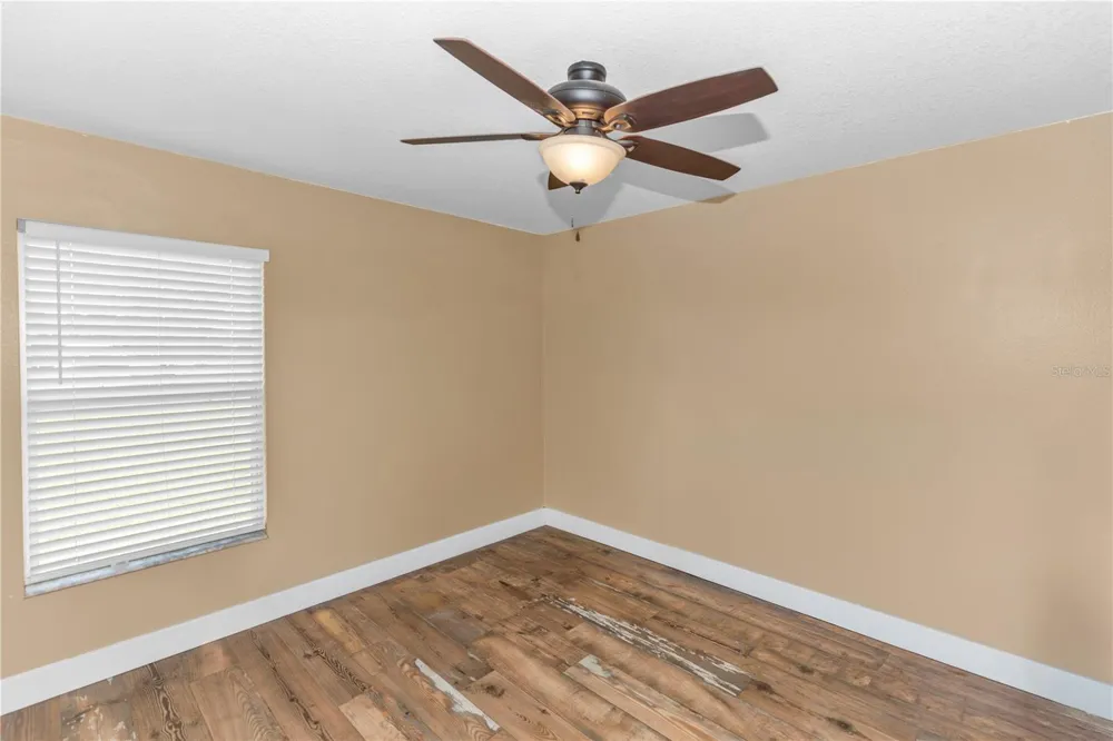 1005 WHISPRING CREEK WAY Osteen, FL 32764