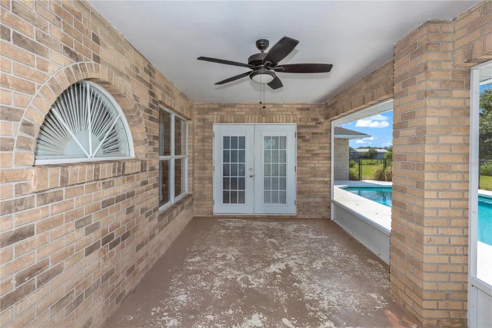1005 WHISPRING CREEK WAY Osteen, FL 32764