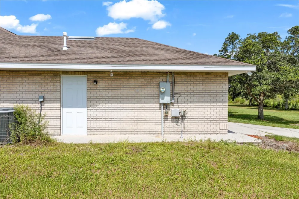1005 WHISPRING CREEK WAY Osteen, FL 32764
