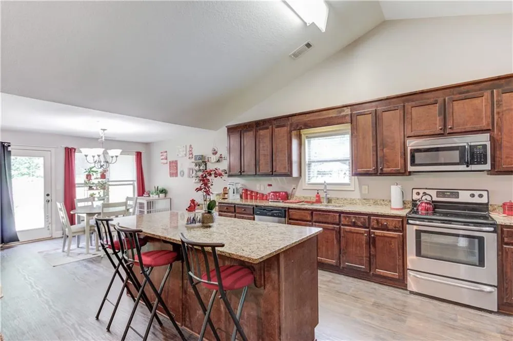 154 Rolling Oaks Lane Colbert, GA 30628