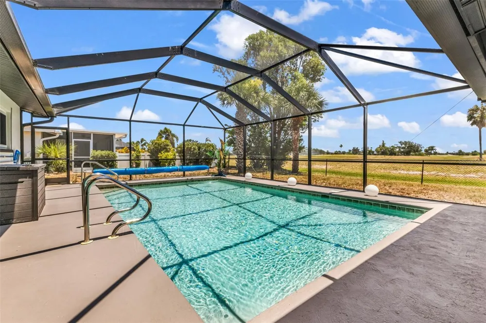 82 ROTONDA CIRCLE Rotonda West, FL 33947