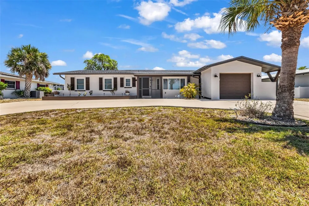 82 ROTONDA CIRCLE Rotonda West, FL 33947