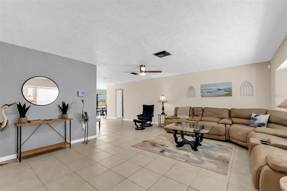82 ROTONDA CIRCLE Rotonda West, FL 33947