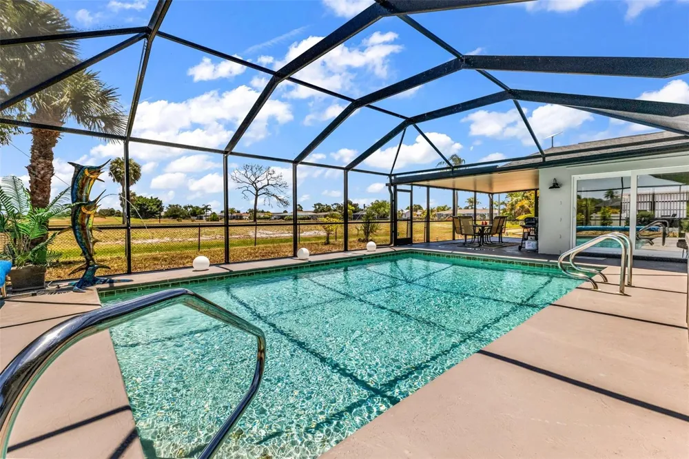 82 ROTONDA CIRCLE Rotonda West, FL 33947