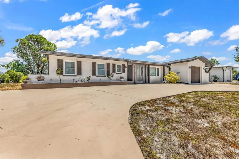 82 ROTONDA CIRCLE Rotonda West, FL 33947
