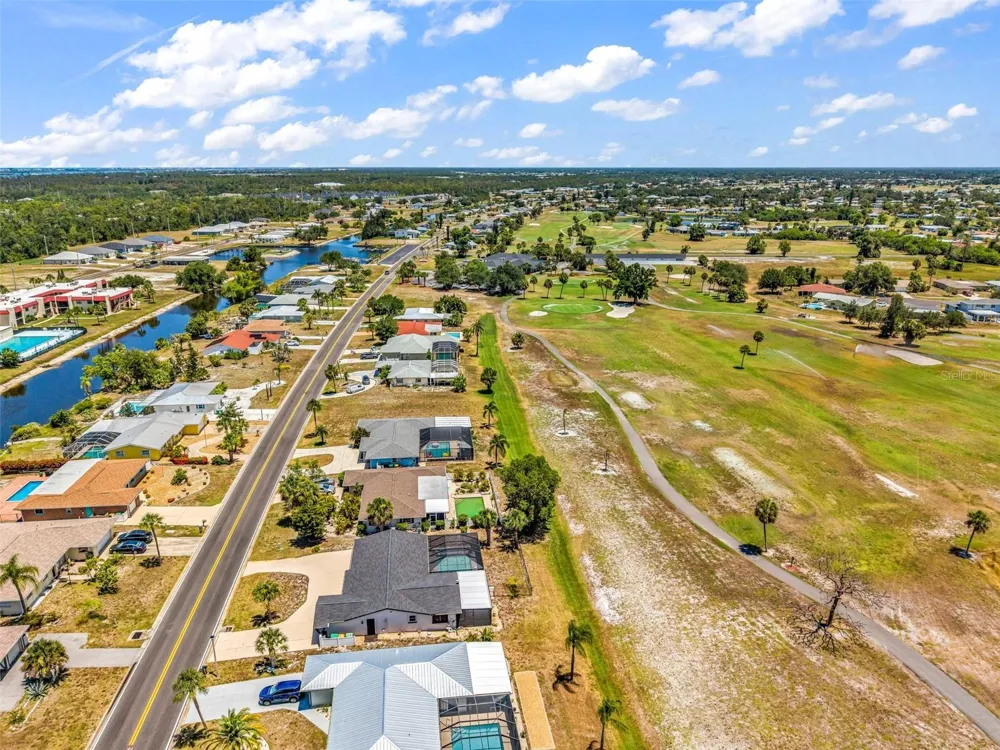 82 ROTONDA CIRCLE Rotonda West, FL 33947