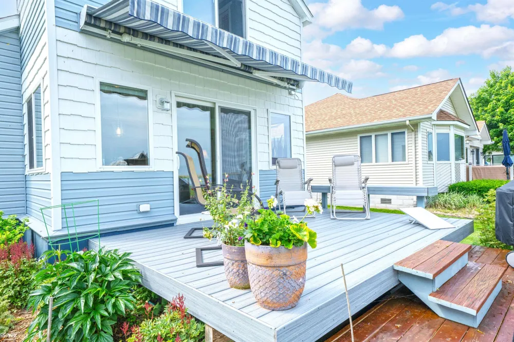 8292 Middle Channel Drive Clay Township, MI 48028