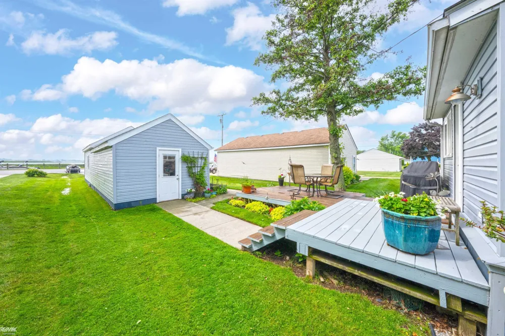 8292 Middle Channel Drive Clay Township, MI 48028